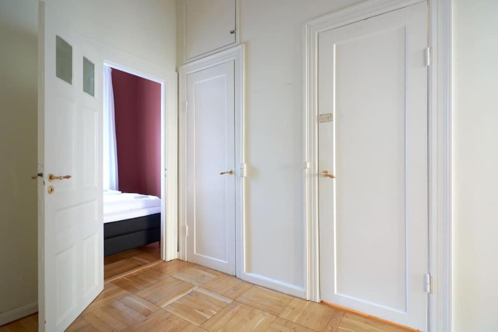 Moderen And Sleek 3Br With Bath By The Lakes And Metro Copenhaga Exterior foto