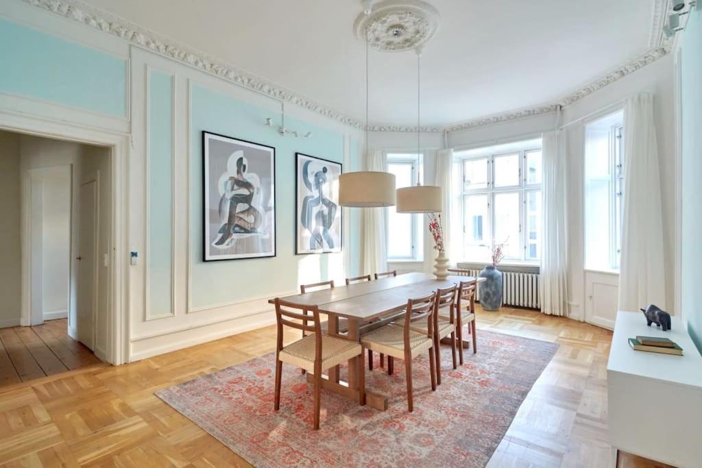 Moderen And Sleek 3Br With Bath By The Lakes And Metro Copenhaga Exterior foto