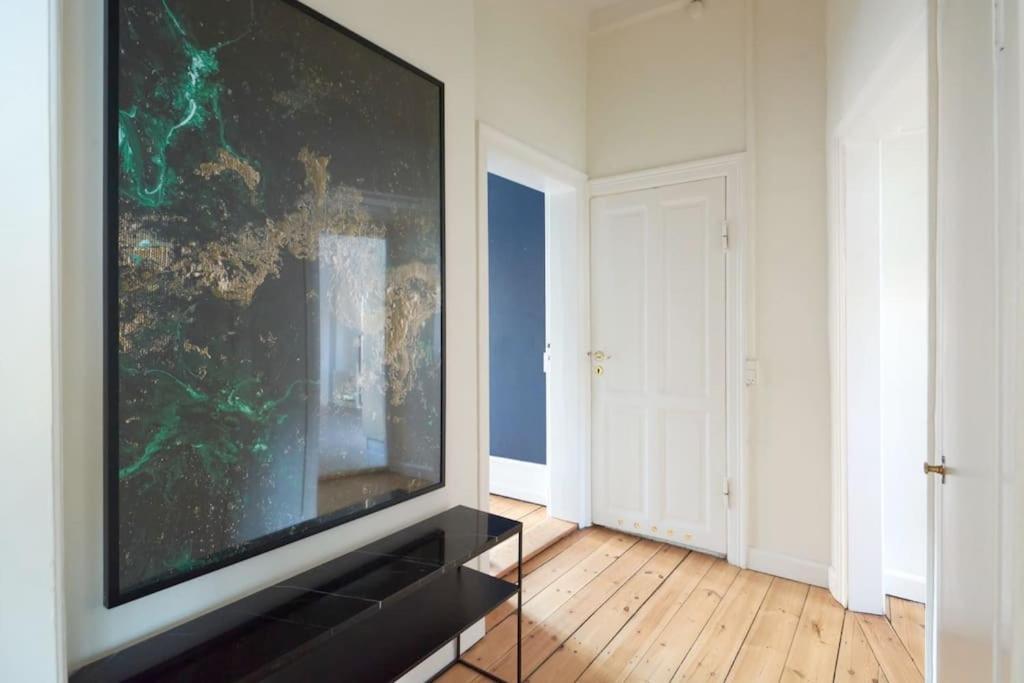 Moderen And Sleek 3Br With Bath By The Lakes And Metro Copenhaga Exterior foto